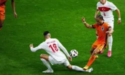 Milli Takım'ın maçında hakemden skandal karar!