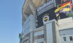 Fenerbahçe, stadyum dışındaki isim tabelasını 'Chobani' olarak değiştirdi