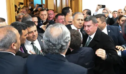 Meclis'te skandal anlar