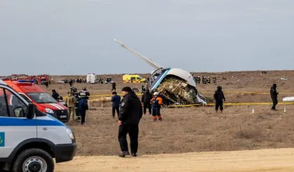 Azerbaycan havayolu şirketi uçak kazasında 'dış müdahale' olduğunu iddia etti