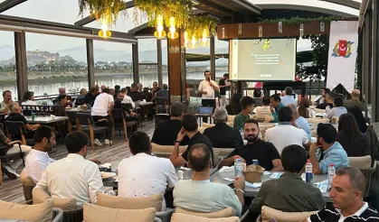 Van’da gazeteciler bir araya geldi