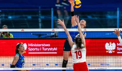 A Milli Kadın Voleybol Takımımız Japonya'ya 3-2 Yenildi