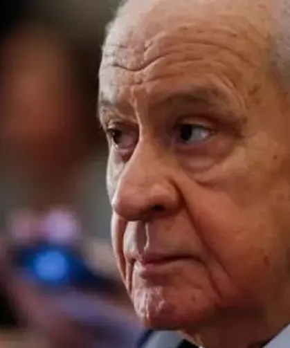 Bahçeli'den AK Parti'nin 24'üncü kuruluş yıl dönümüne özel çiçek!