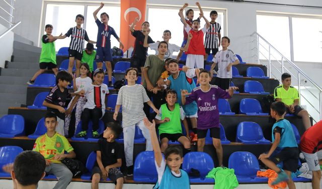 Van Edremit Belediyesi futsal kursuna yoğun ilgi