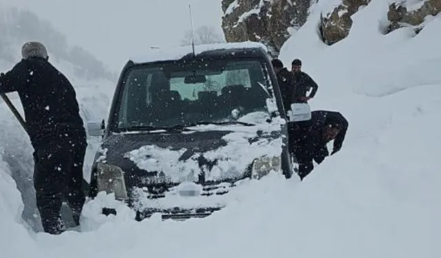 Van'da çığ faciası: Bir aile ölümden döndü!