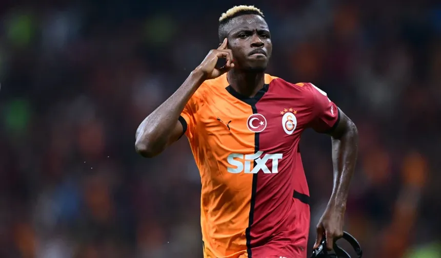 Galatasaray'da Victor Osimhen, menajeriyle özel toplantı yaptı