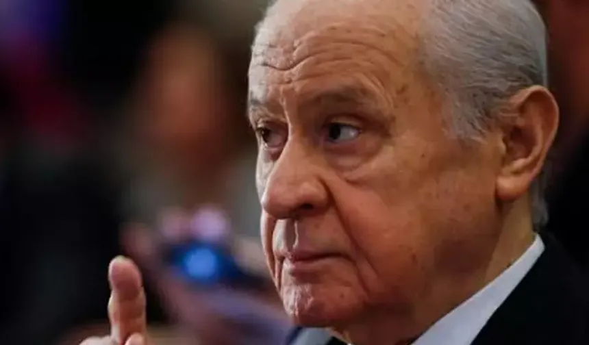 Bahçeli'den AK Parti'nin 24'üncü kuruluş yıl dönümüne özel çiçek!