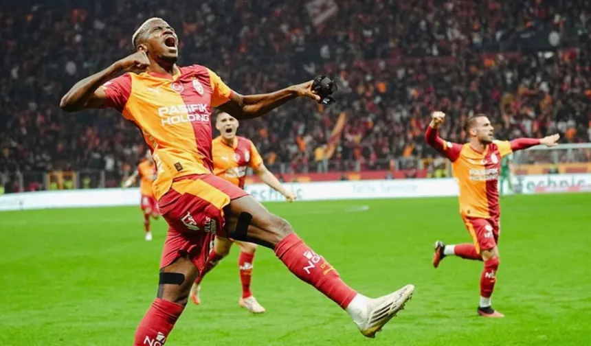 Osimhen gururlandırdı! Afrika Uluslar Kupası'nın en iyi 11'i oldu